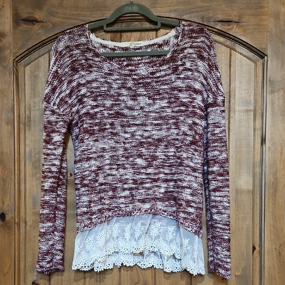 Rewind Maroon and White Sweater with Lace Hem